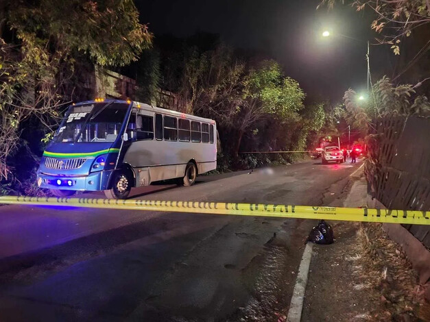 Motociclista muere arrollado por camión atrás de cenadores de Morelia