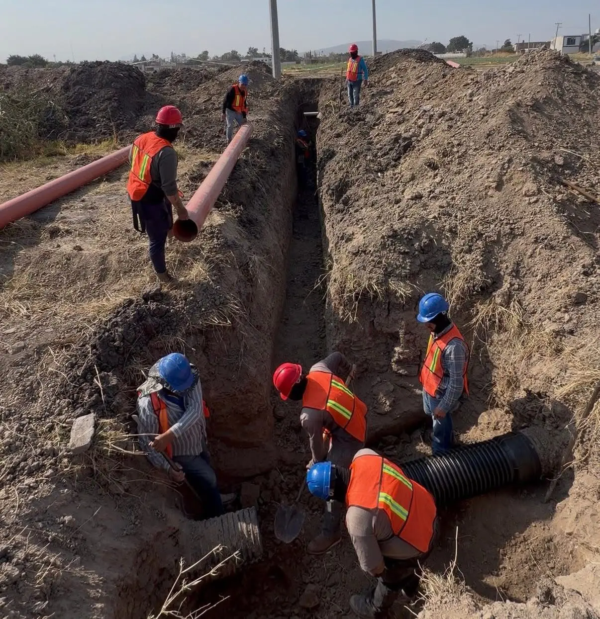 Moy Navaro cumple demanda histórica de drenaje en Yurécuaro