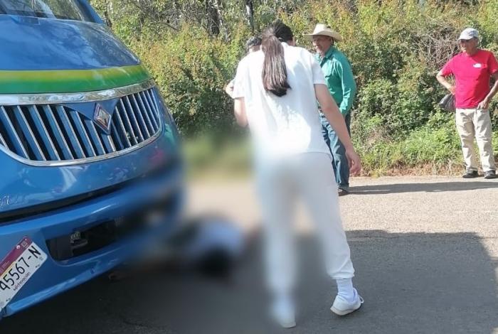 Muer3 motociclista tras ser impactado por camioneta en Jesús del Monte