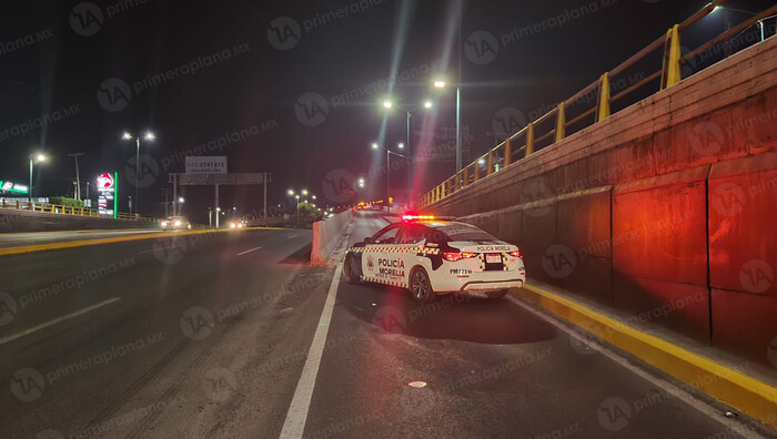 Muere motociclista adulto mayor tras derrapar en salida a Salamanca