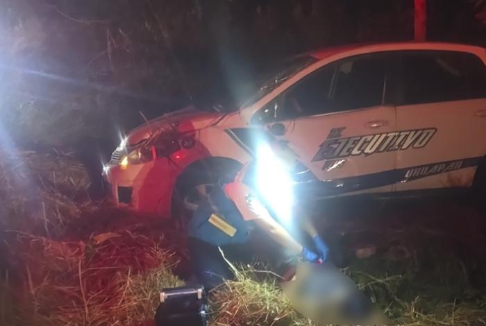 Muere taxista tras salirse del camino en la carretera Pátzcuaro-Uruapan