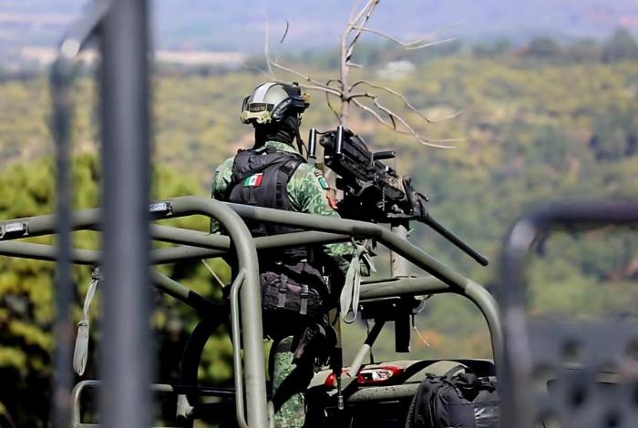 Mueren dos presuntos sicarios del CJNG en enfrentamiento con fuerzas federales en Aguililla