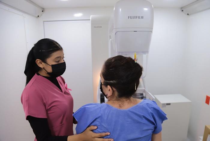 Mujeres pierden 8 meses entre la mastografía y la biopsia; con compra de mil mastógrafos buscan reducirlo a un mes