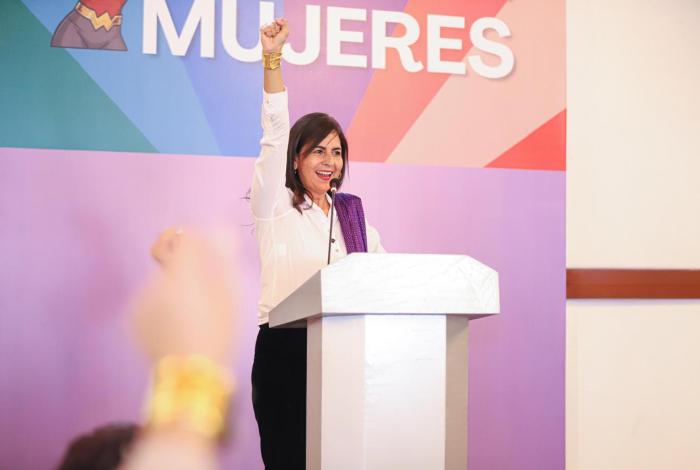 Mujeres respaldan a Gaby Molina; ‘sigamos tejiendo redes en Michoacán’, dice la morenista