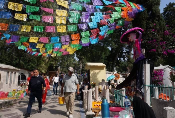 Negocios con venta de alcohol cerca del Panteón Civil, con restricción en Noche de Muertos