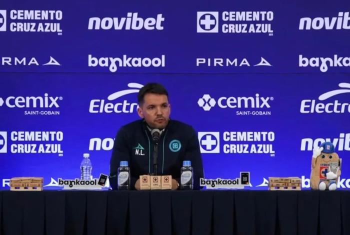 Nicolás Larcamón asume como técnico de Cruz Azul