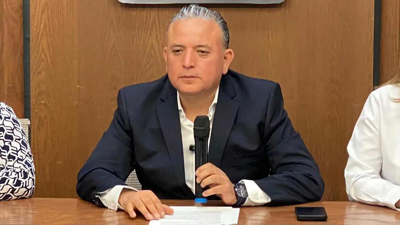 No apresurarse a las alianzas, afirma Carlos Quintana