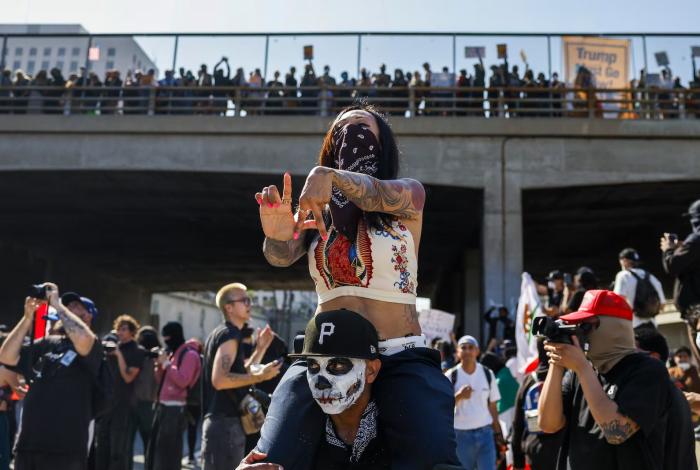 No hay michoacanos entre detenidos en redadas de LA, asegura Bedolla