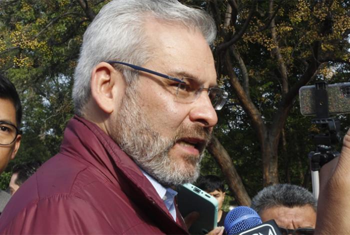 No hay negociación con normalistas y tampoco habrá plazas automáticas: Bedolla llama a la serenidad