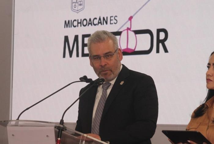 No hay perforación de ductos, pero sí venta de huachicol en Michoacán: Bedolla