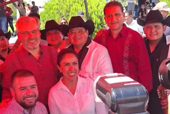 No hay veto, ni censura: Bedolla a Hermanos Jiménez que confirman presentación en Apatzingán