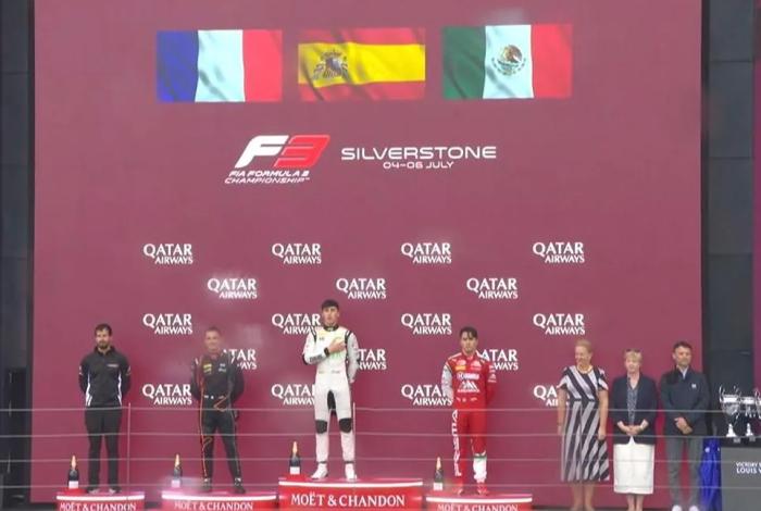 Noel León brilla en Silverstone con un tercer lugar