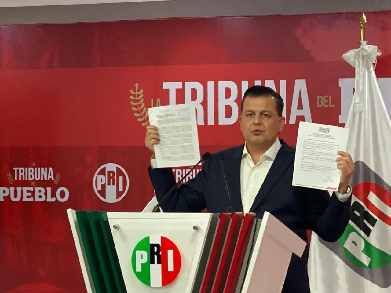 Nos quieren callar a balazos pero seguiremos firmes, asegura Memo Valencia