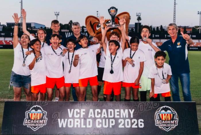 Nueve morelianos hacen historia al coronarse campeones en torneo mundial del Valencia CF