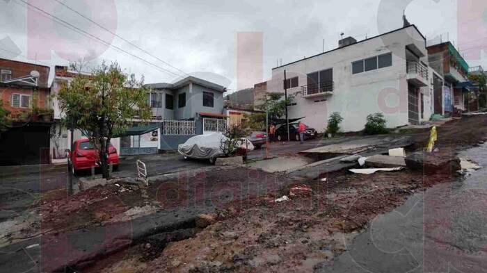 Obra sobre una toma de agua en la Leandro Valle, preocupa a vecinos de la zona