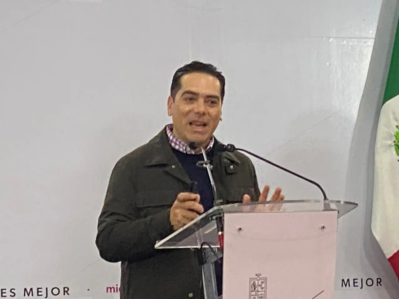 Obras de calidad muestra de ello el paso Catrinas, asegura Rogelio Zarazua