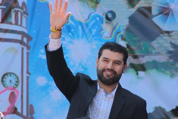 Octavio Ocampo acompaña celebración por el 170 aniversario de la elevación de Acuitzio como municipio