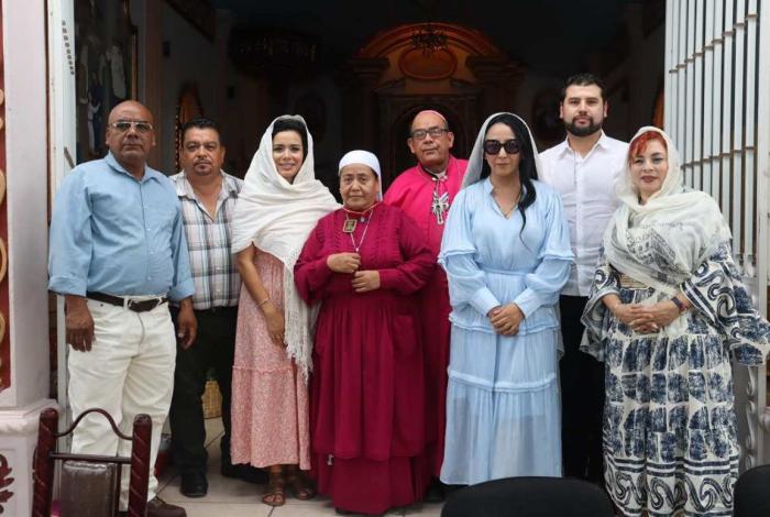 Octavio Ocampo visita La Ermita Nueva Jerusalén en el marco de una de las festividades más importantes de la comunidad