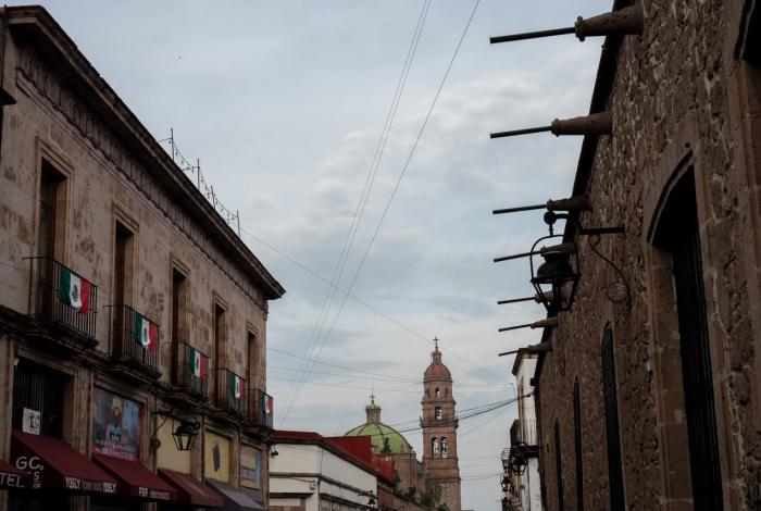 Onda tropical 39 seguirá provocando lluvias este lunes en Michoacán