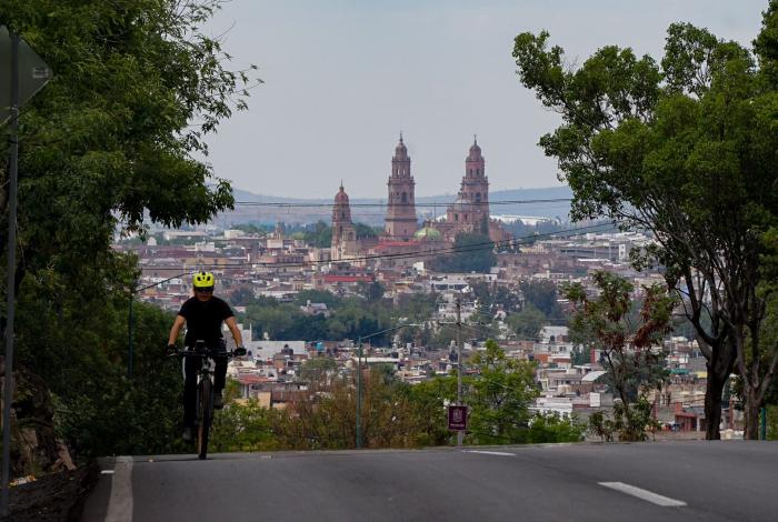 Onda tropical provocará lluvias este viernes en Michoacán