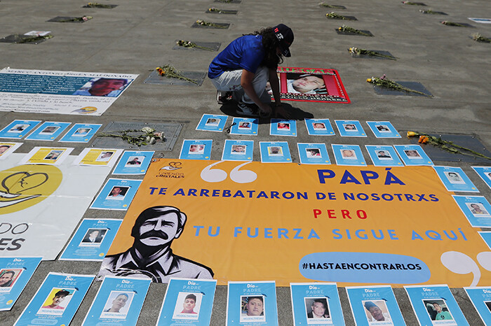 ONU-DH reconoce en su día a los padres mexicanos que buscan a sus hijos desaparecidos