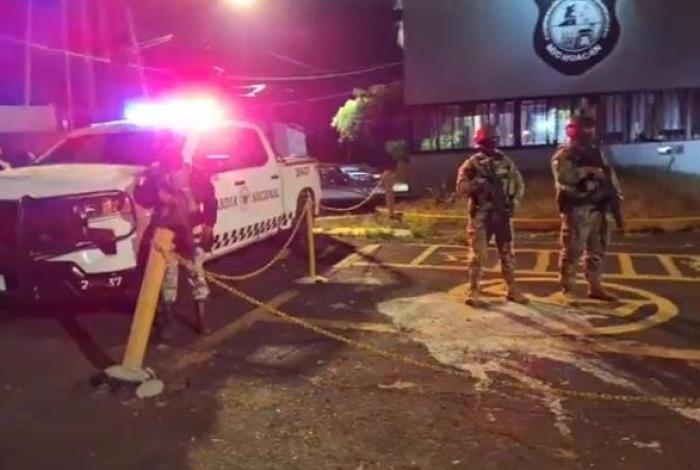 Operativo en el Cereso de Uruapan, buscan objetos ilícitos y mejorar la seguridad