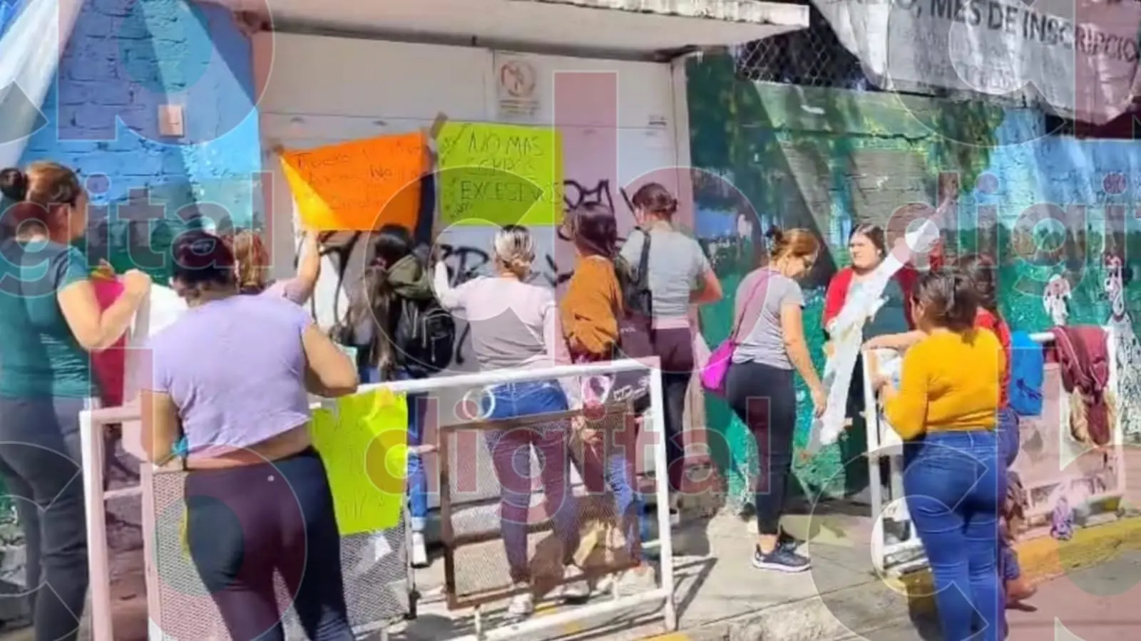 Padres de familia del kínder “Rafael Ramírez” logran destitución de directora