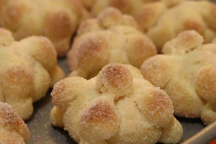 Pan de Muerto Mini: Una Obra de Arte Artesanal que Revitaliza la Tradición