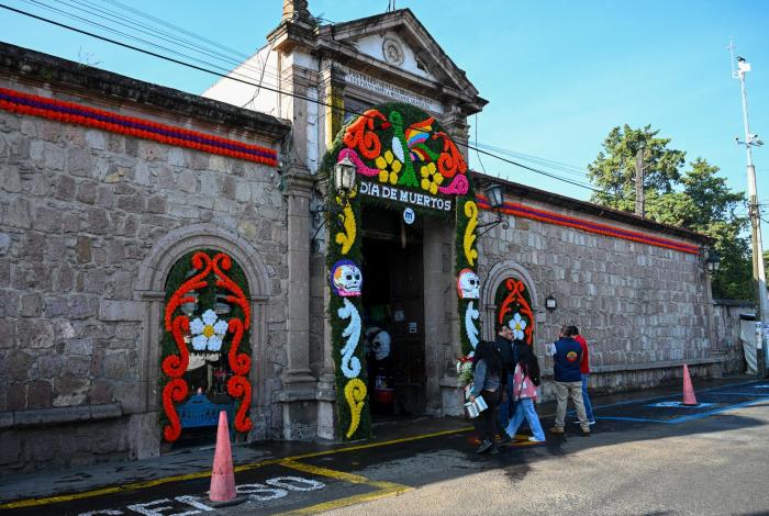 Panteones de Morelia, listos para recibir a los Fieles Difuntos: Alfonso