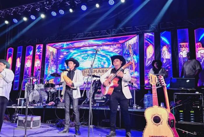 Para el 15 de septiembre Apatzingán anuncia a Los Hermanos Jiménez; fueron cancelados en Michoacán