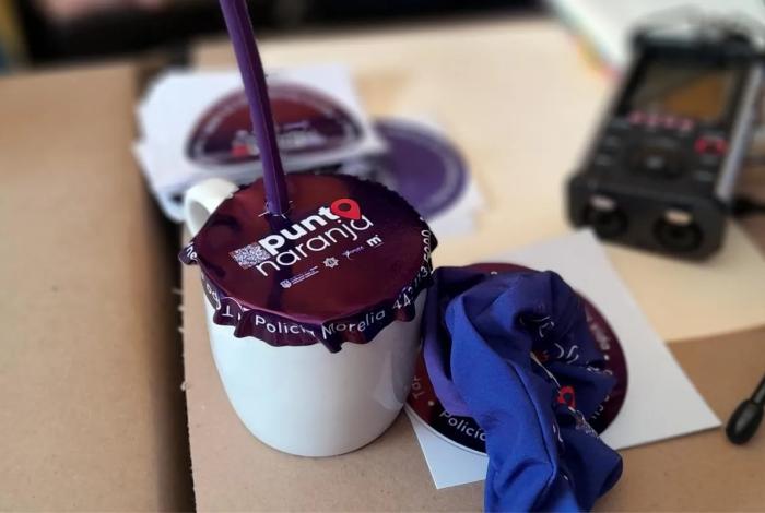 Para evitar la adulteración de bebidas a mujeres en los bares, se instrumenta “Tapa segura”