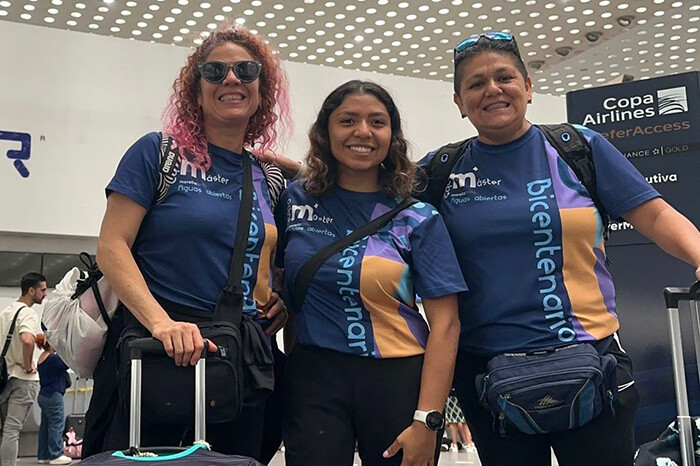 Parten rumbo a Trinidad y Tobago nadadoras morelianas del equipo Máster-Bicentenario