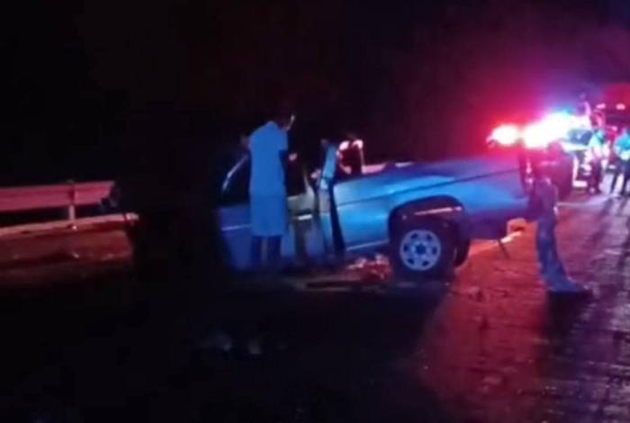 Paso intermitente en la Siglo XXI por bloqueo de pobladores de San Pedro Barajas