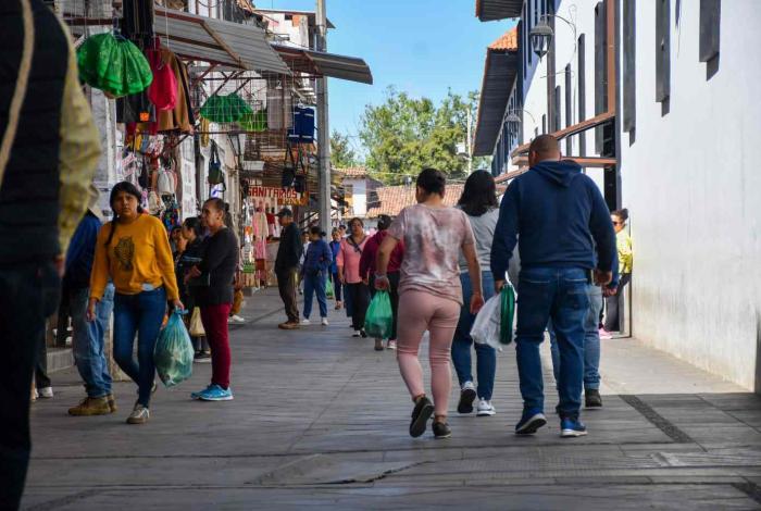 Pátzcuaro se mantiene en calma; actividades continúan con normalidad