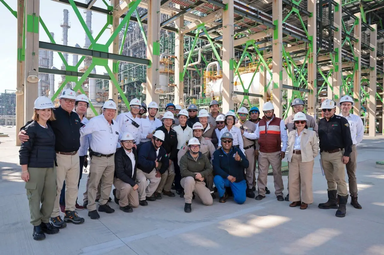 “PEMEX RECUPERA SU CAPACIDAD DE REFINACIÓN”: PRESIDENTA CLAUDIA SHEINBAUM SUPERVISA MODERNIZACIÓN DE REFINERÍA DE TULA, HIDALGO