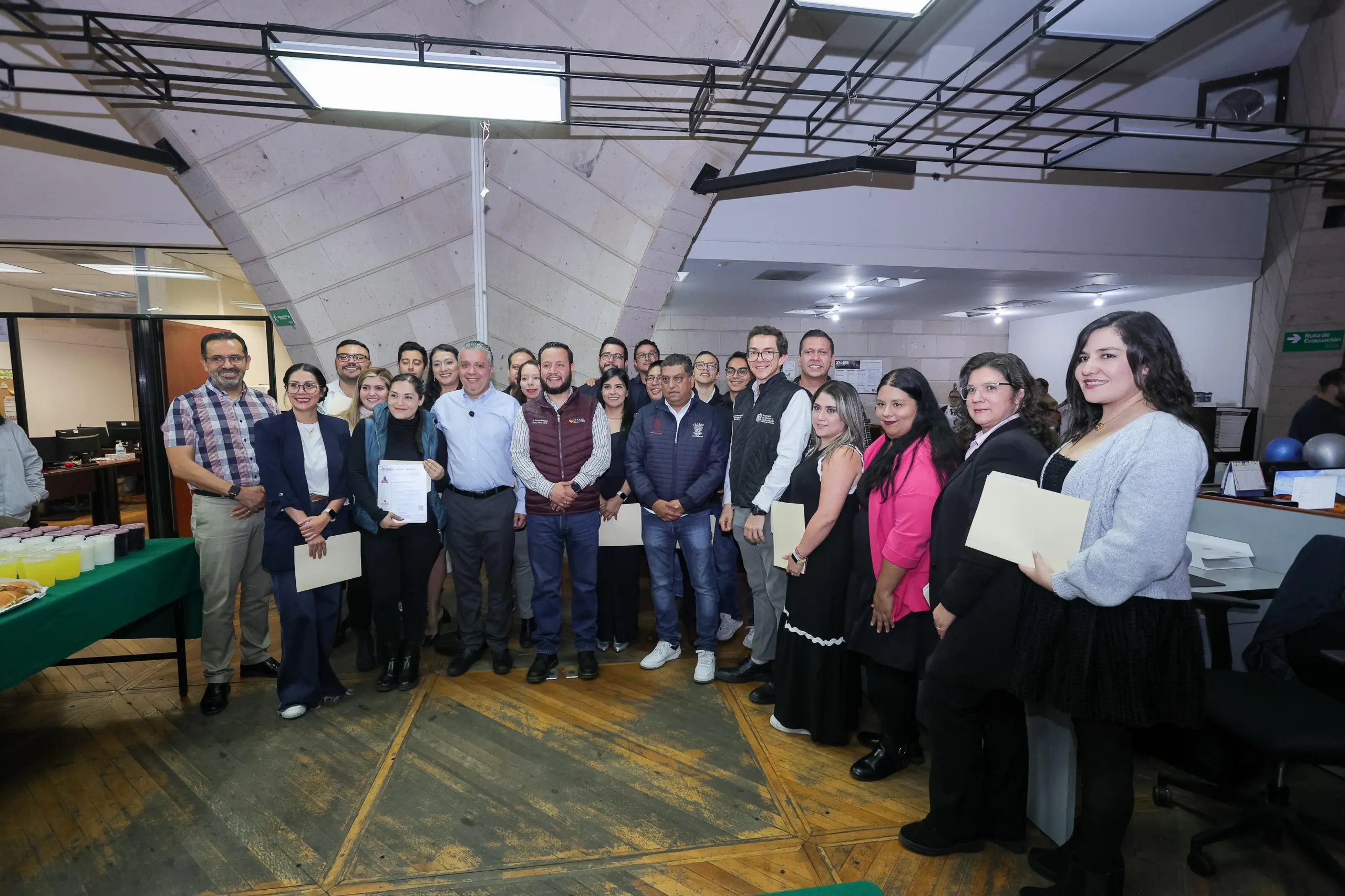 Personal de Gobierno Digital se capacita a favor de la sociedad: Navarro García