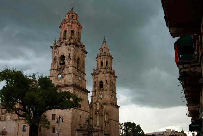 Pese a onda de calor, Michoacán se refrescará con lluvias este martes