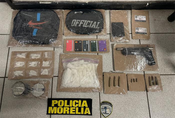 Policía Morelia asegura a sujeto con droga en Mercado de Abastos
