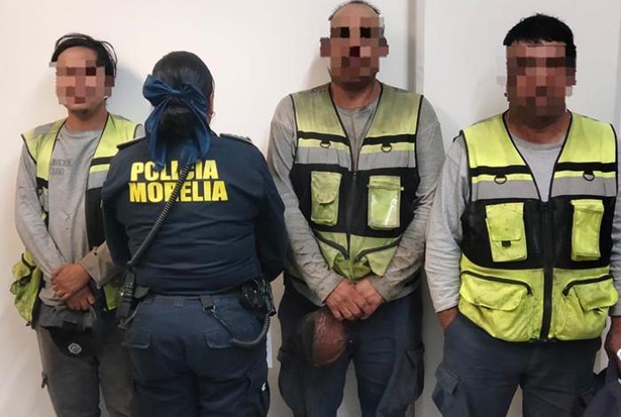 Policía Morelia detiene a tres sujetos por robar de cableado en la Morelia-Pátzcuaro