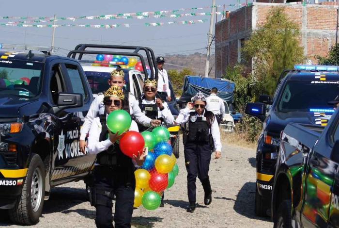Policía Morelia lleva alegría de Reyes Magos a niñas y niños de Misión del Valle y Tenencia Morelos