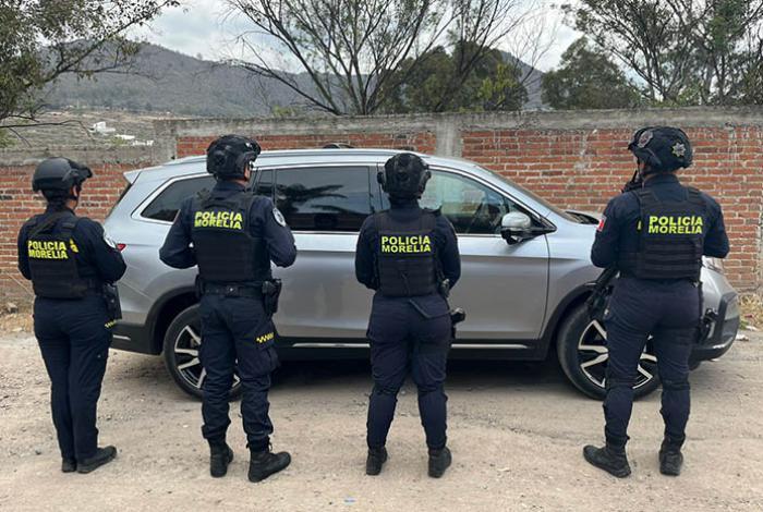 Policía Morelia recupera vehículo robado con violencia minutos antes en Jesús del Monte