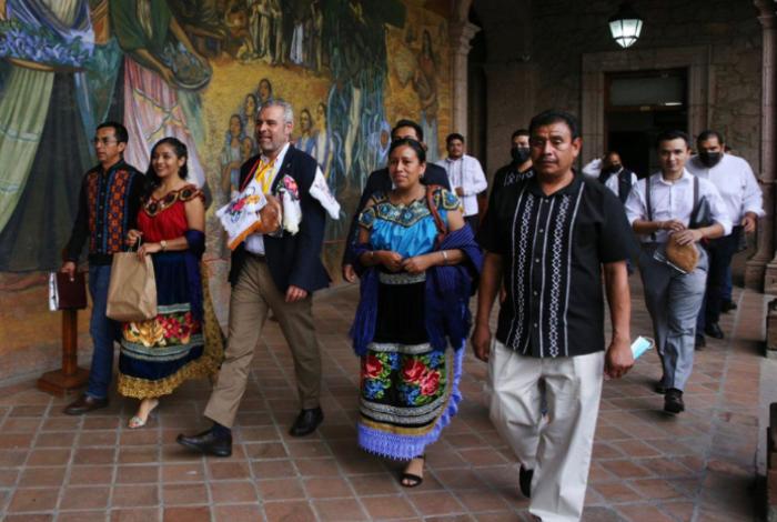 Pómaro hace historia al convertirse en la comunidad indígena número 52 en transitar al autogobierno: Bedolla