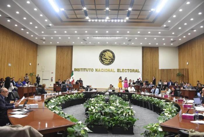 Por el uso indebido de acordeones en elección judicial local, sancionó INE a 87 candidatos en Michoacán
