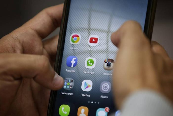 Por qué no debes compartir fotos y videos de tus hijas e hijos en redes sociales; SSP te explica