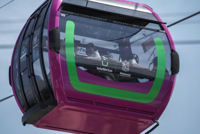 ¿Por qué suben la educación al teleférico?