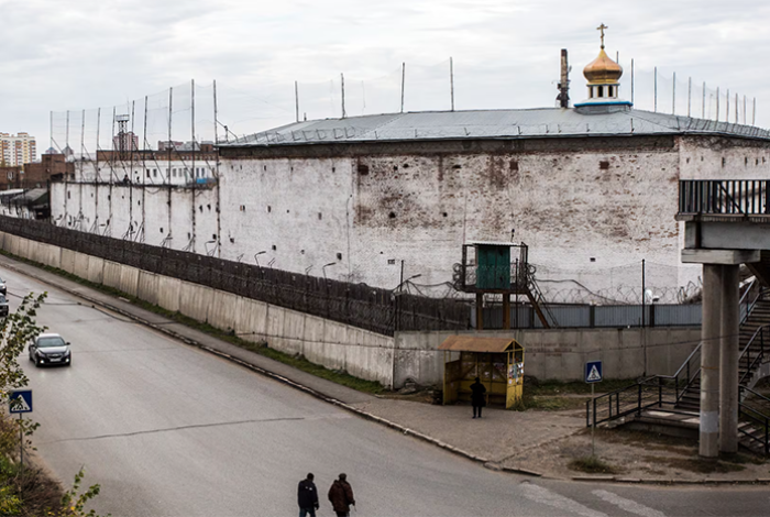 Por terrorismo, justicia rusa condena a adolescente de 14 años a 7 años de cárcel