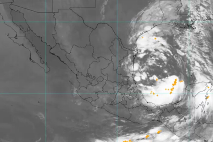 Potencial ciclón tropical uno avanza sobre el Golfo de México y se prevén lluvias torrenciales en 8 estados