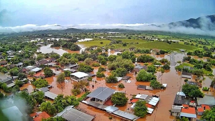 PRD Michoacán habilita Centro de Acopio para apoyar damnificados por huracán “John”