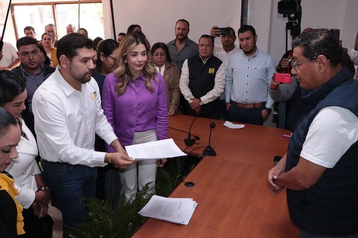 PRD Michoacán solicita ante el IEM registro como partido político local