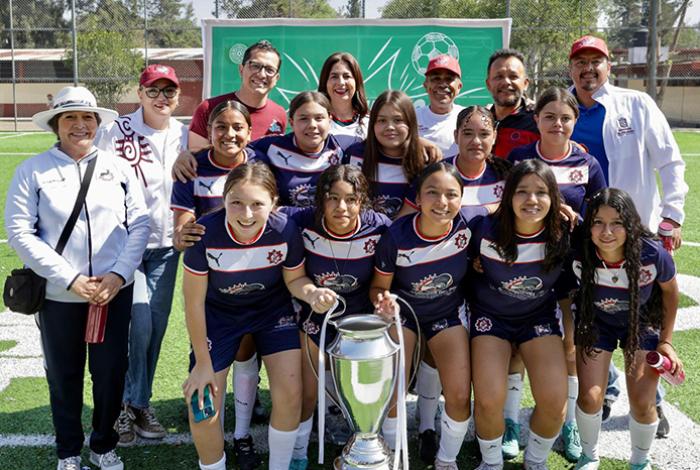 Premian a campeones estatales del Mundialito Escolar; cuatro planteles pasan a la fase nacional